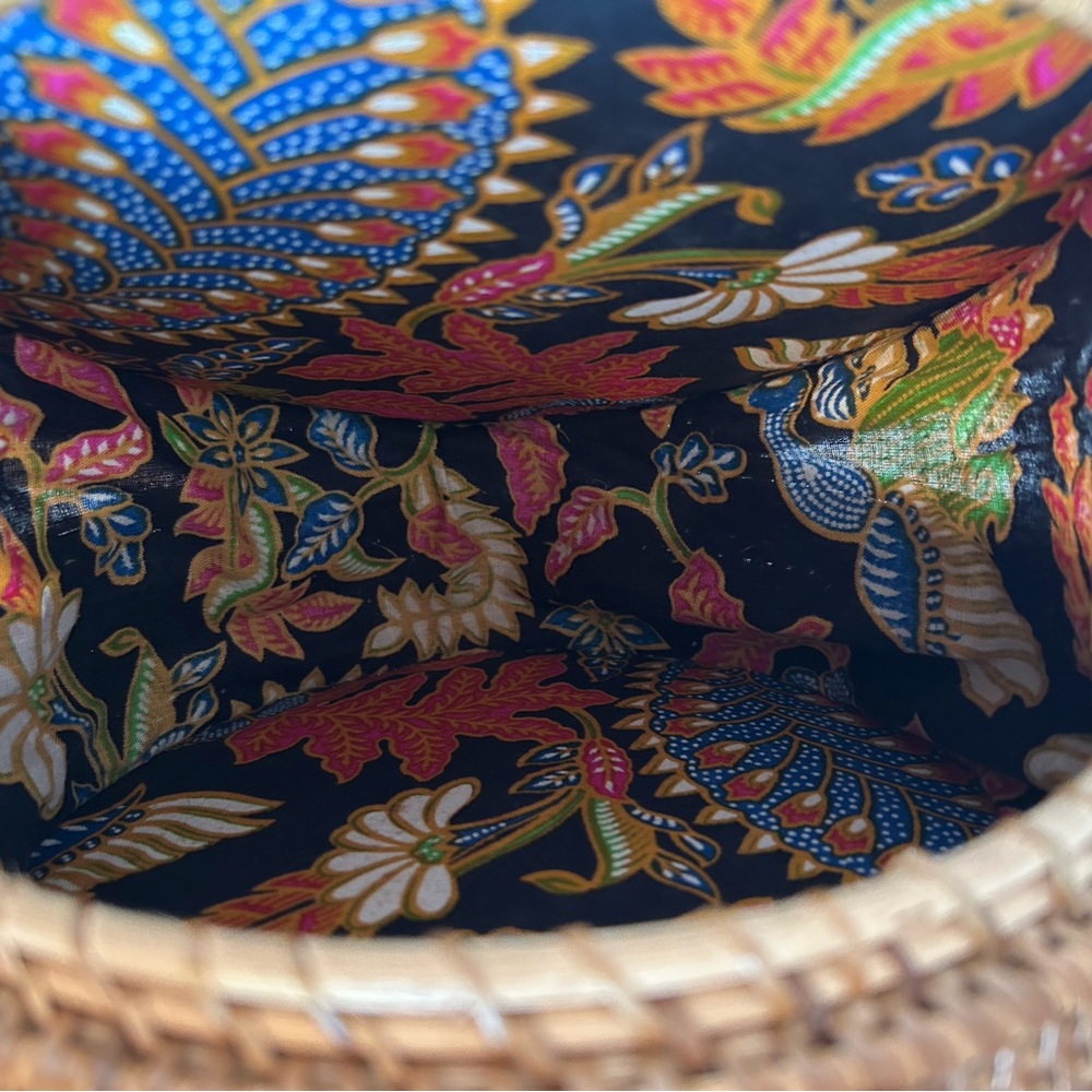 Round Woven Tan Bag - Picture 3 of 6